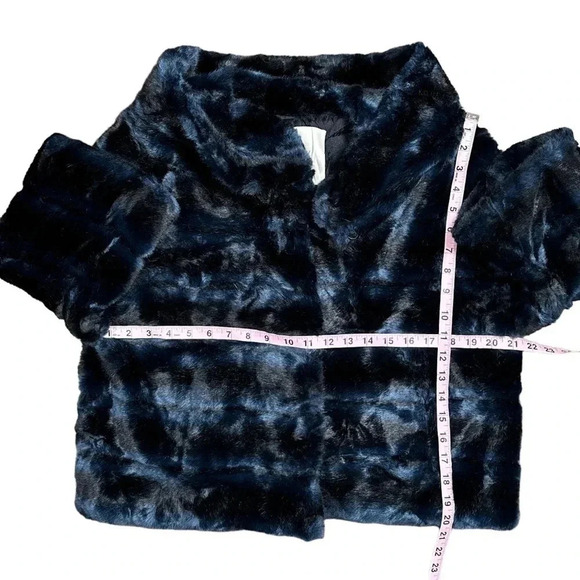 FAZ Not Fur Faux Fur Blue Swing Topper Cropped 3/4 Sleeve Jacket Womens 2 - Picture 12 of 12